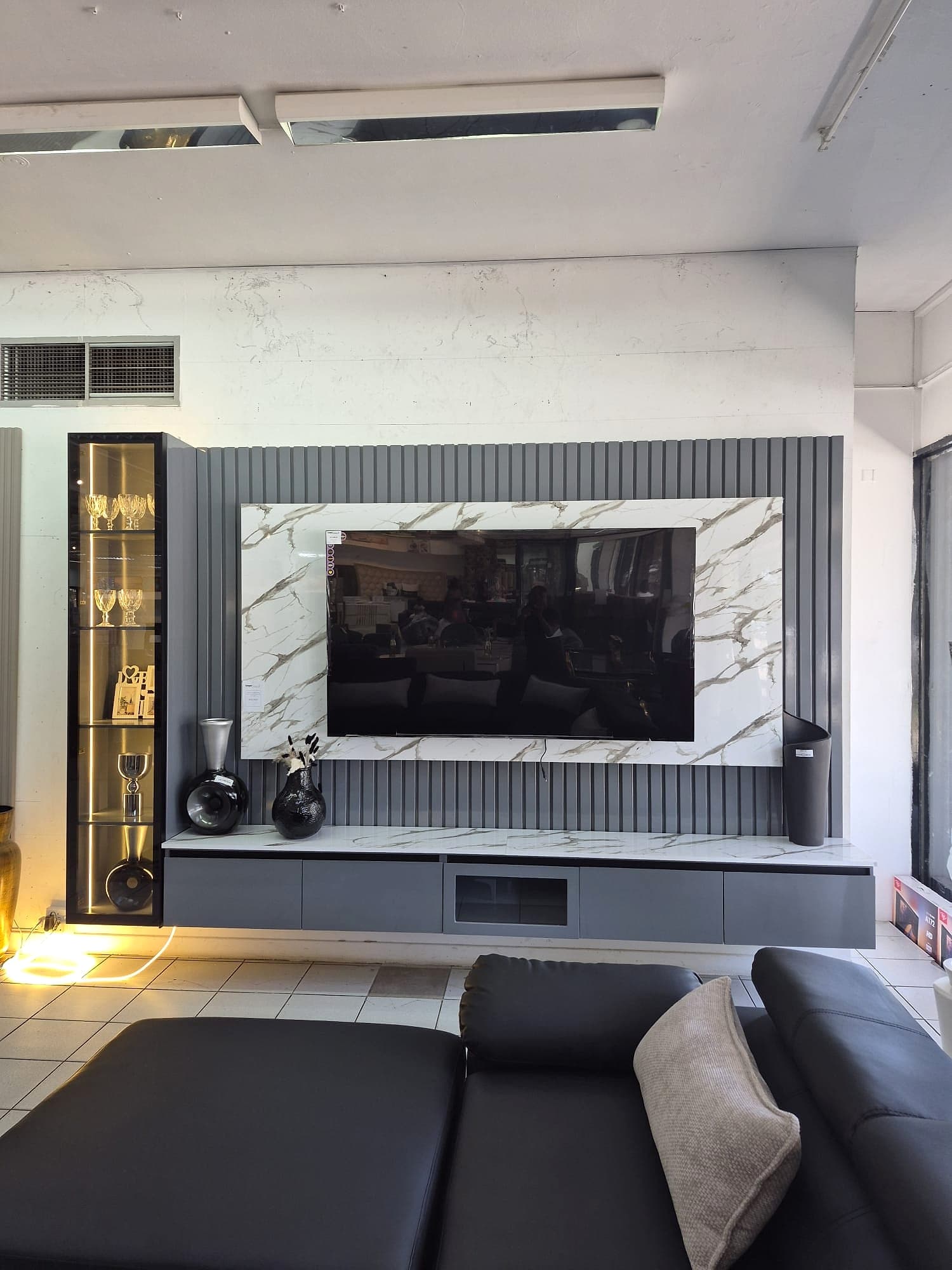Living room wall console detail